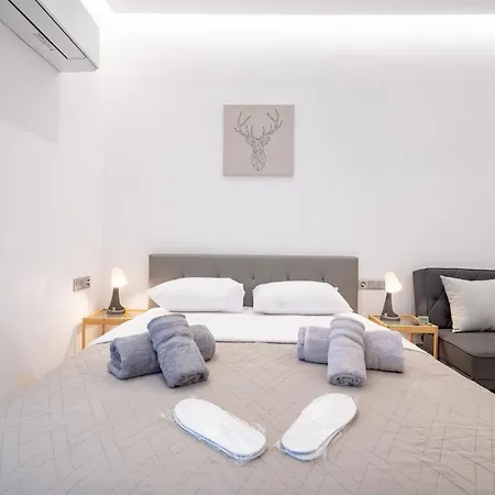 Apartment Amerikis Square 4 Persons Studio By Mps *